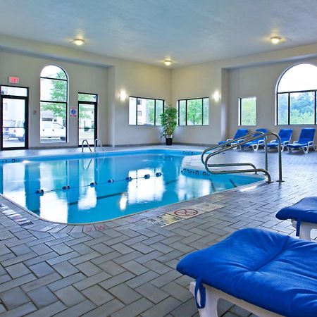 Holiday Inn Express Hotel Pittsburgh-North/Harmarville By Ihg Exteriör bild